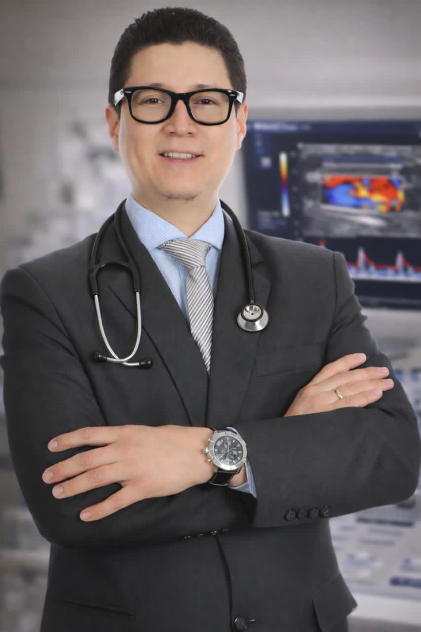 Dr. Patricio Gavilanes — Cirujano Especialista Vascular Cumbayá